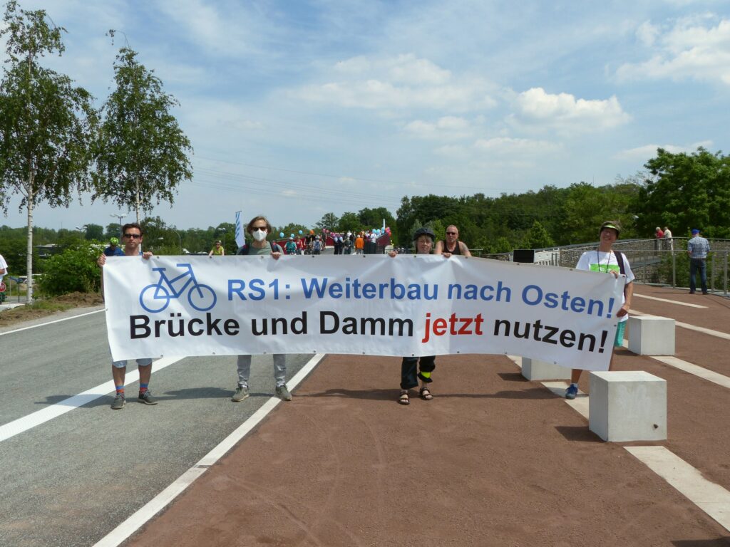 Protest-Aktion bei der Eröffnung der RS1-Brücke