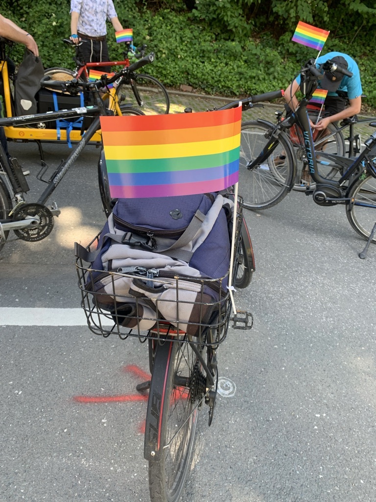 Unterstützung des Rainbow-Ride als Fahrrad-Demo
