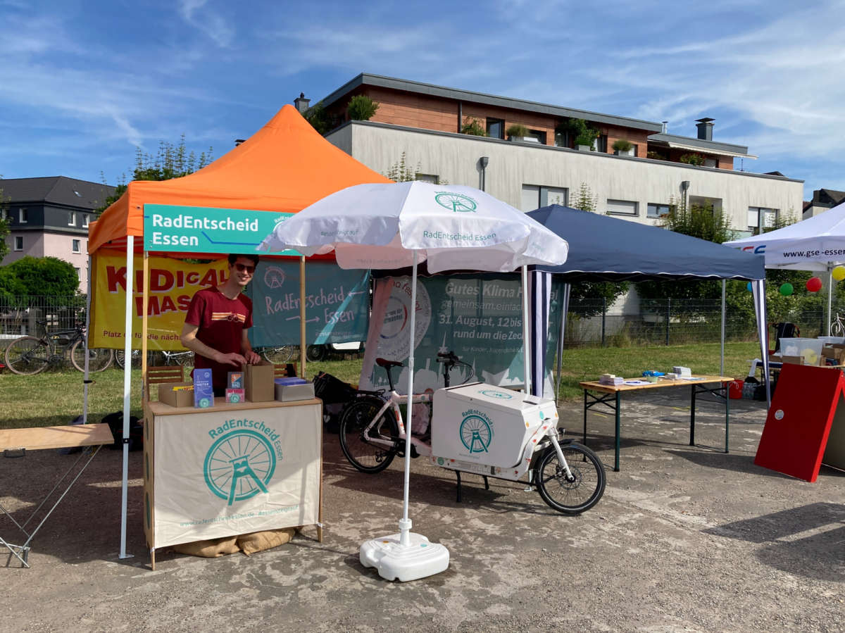 Positives Feedback am Infostand zu unserem Ehrenamts-Einsatz für die pünktliche Umsetzung des RadEntscheid 